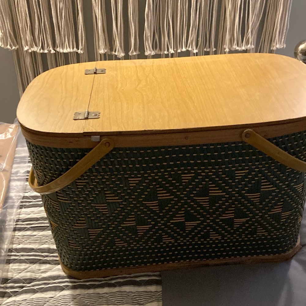 A picnic basket